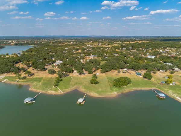 25201 & 25203 Lakeview DR, Spicewood, TX 78669