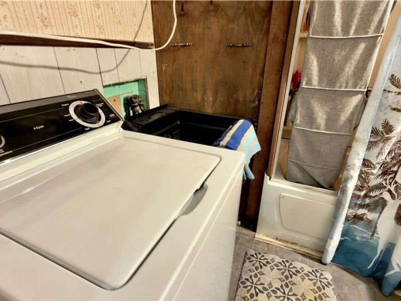 143 S Point Drive , Avon Lake, OH 44012 Photo 13