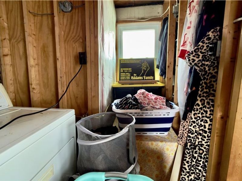 143 S Point Drive , Avon Lake, OH 44012 Photo 4