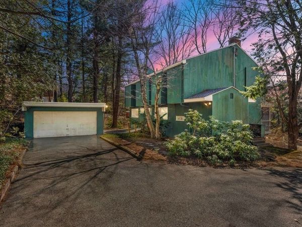 542 Concord Avenue, Lexington, MA 02421