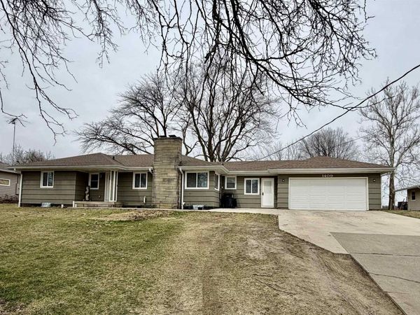 1409 J Avenue E, Oskaloosa, IA 52577