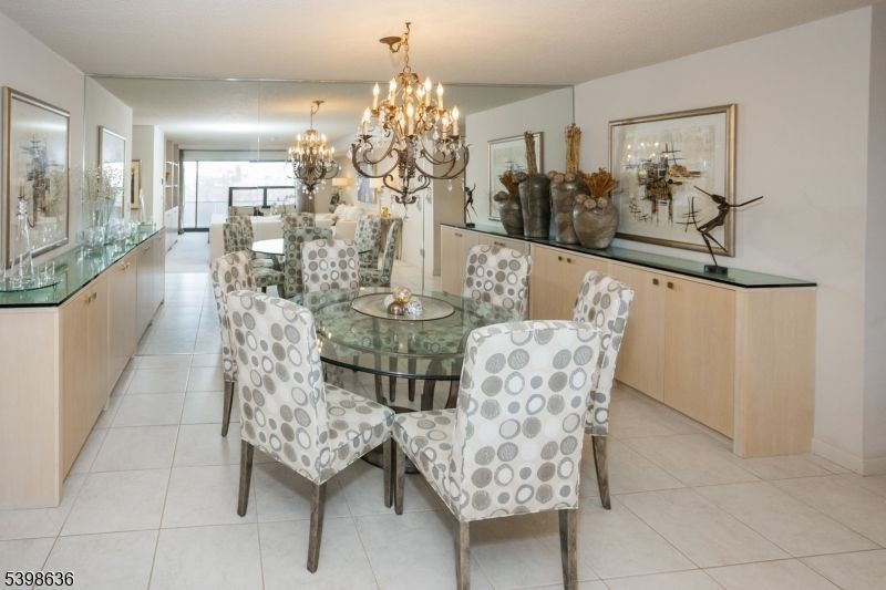 2 Claridge Dr, Verona, NJ 07044 Main Photo