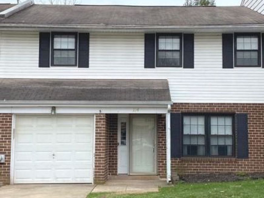 334 Laurel Drive, Collegeville, PA 19426 Main Photo