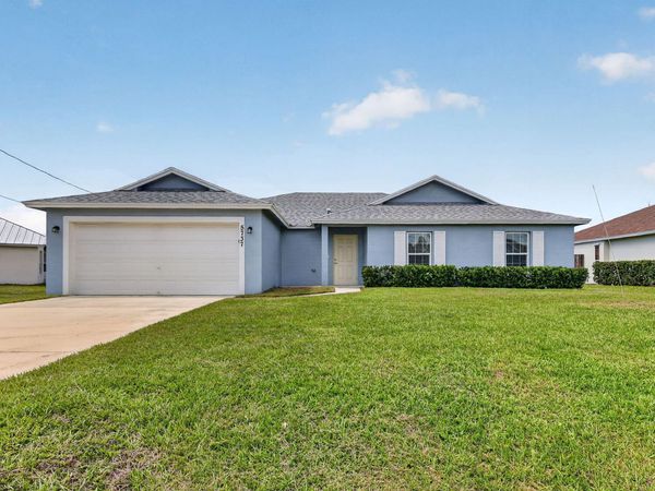 5737 NW Jigsaw Lane, Port St. Lucie, FL 34986
