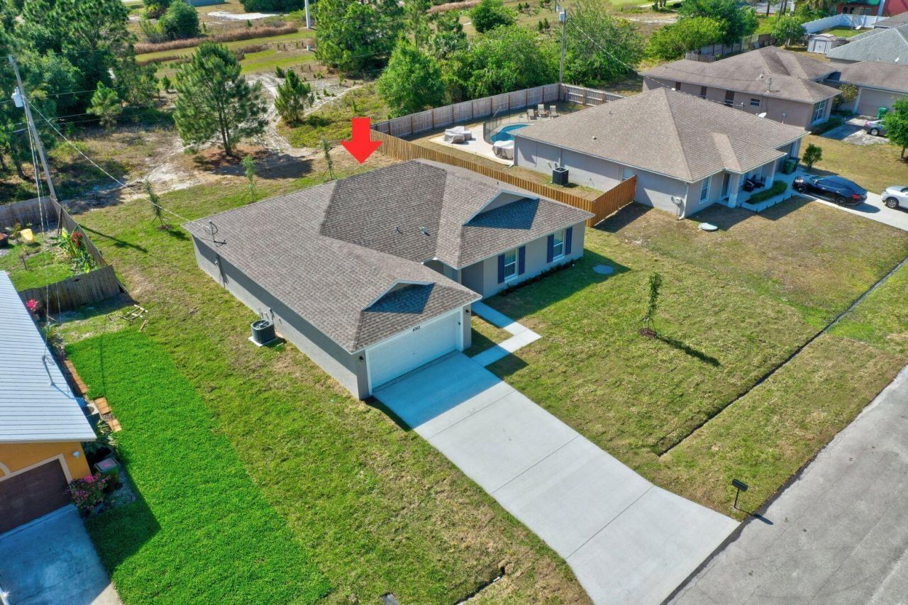 5737 NW Jigsaw Lane, Port Saint Lucie, FL 34986 Photo