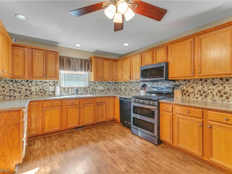 5747 Pleasant Avenue, North Ridgeville, OH 44039 Photo 14