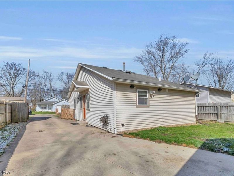 5747 Pleasant Avenue, North Ridgeville, OH 44039 Photo 22