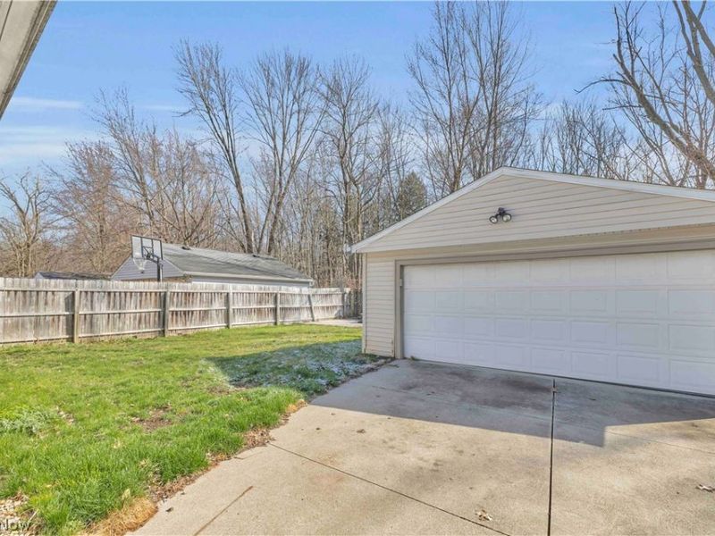 5747 Pleasant Avenue, North Ridgeville, OH 44039 Photo 23