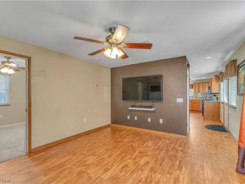 5747 Pleasant Avenue, North Ridgeville, OH 44039 Photo 9