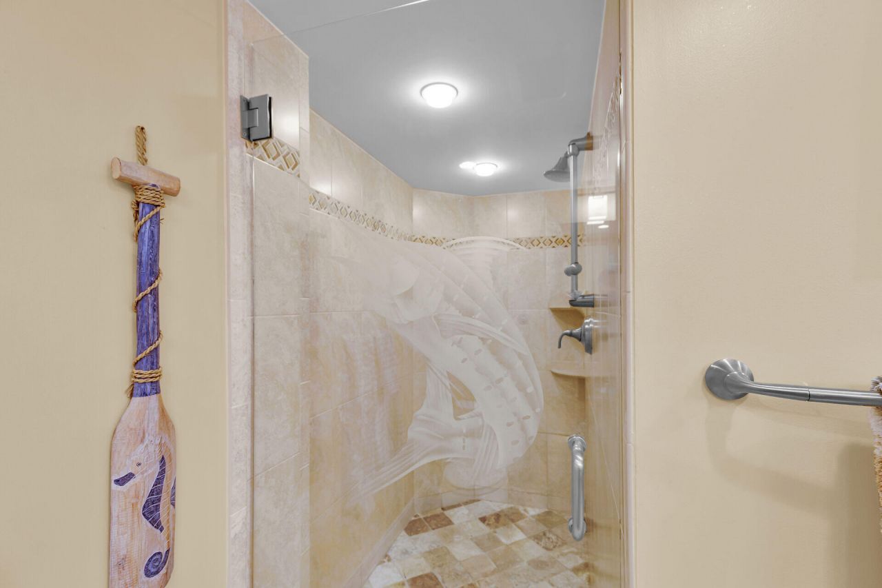 87851 Old Highway, Unit APT M3, Islamorada, FL 33036 Photo