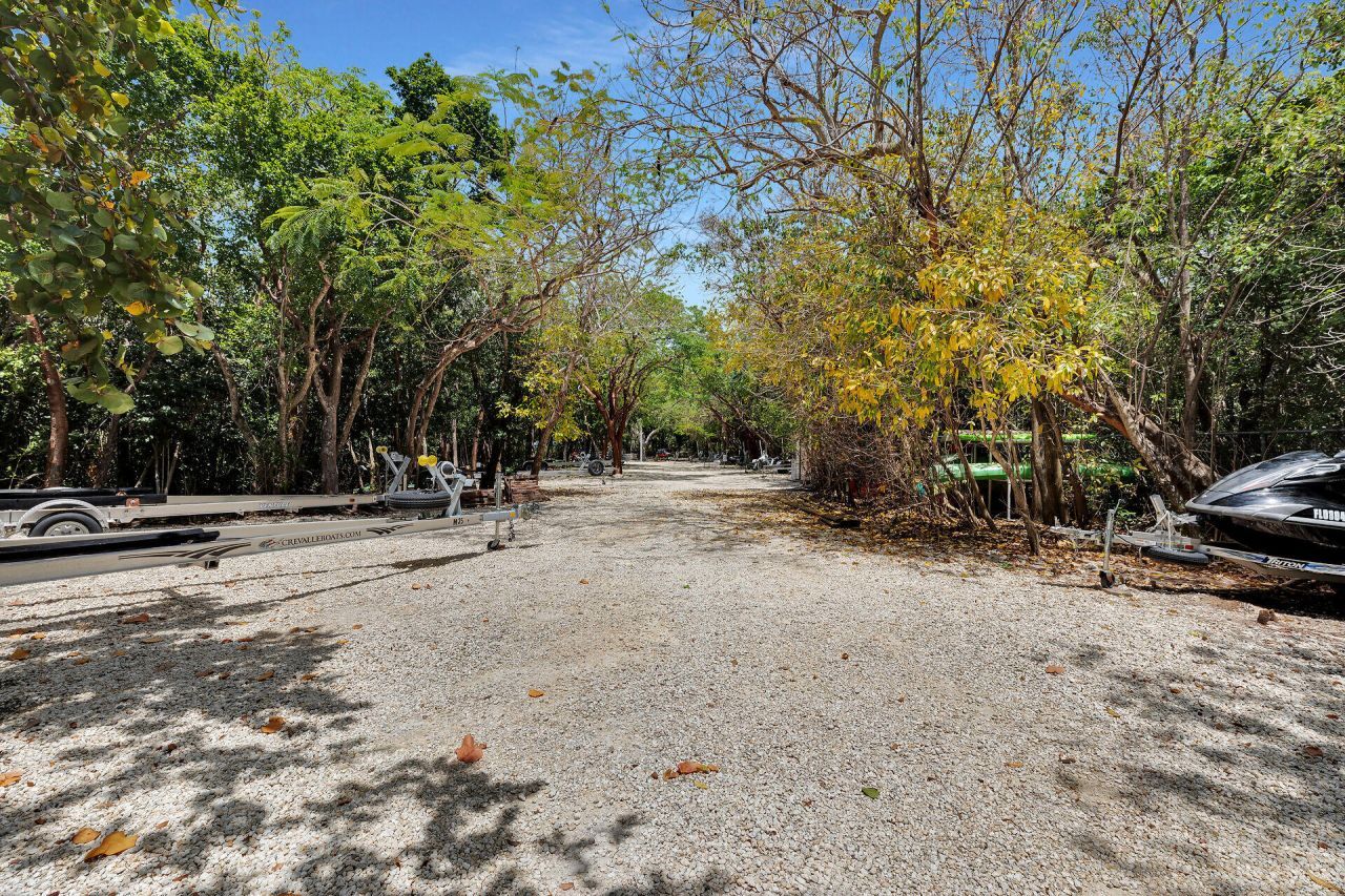 87851 Old Highway, Unit APT M3, Islamorada, FL 33036 Photo