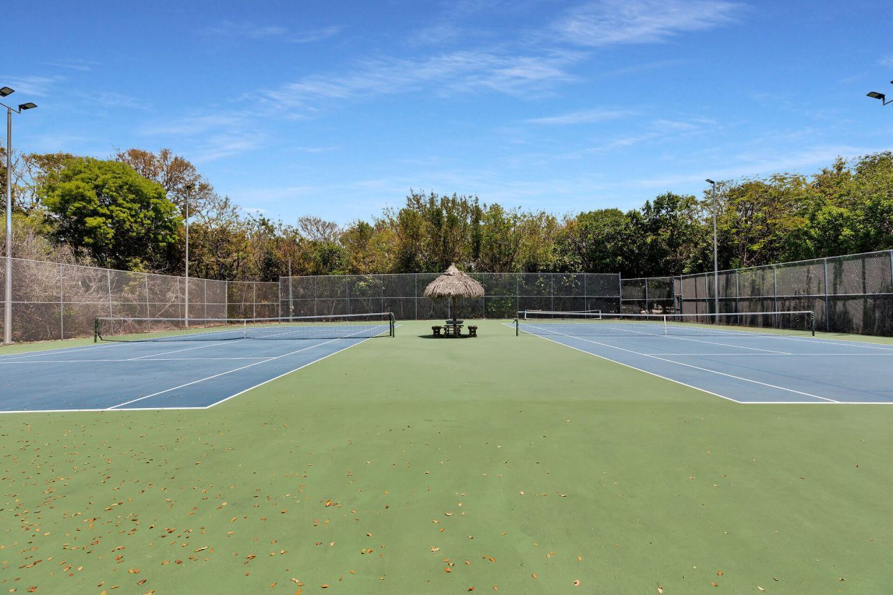 87851 Old Highway, Unit APT M3, Islamorada, FL 33036 Photo