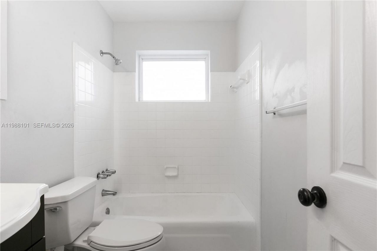 1511 NW 85th Way, Pembroke Pines, FL 33024 Photo