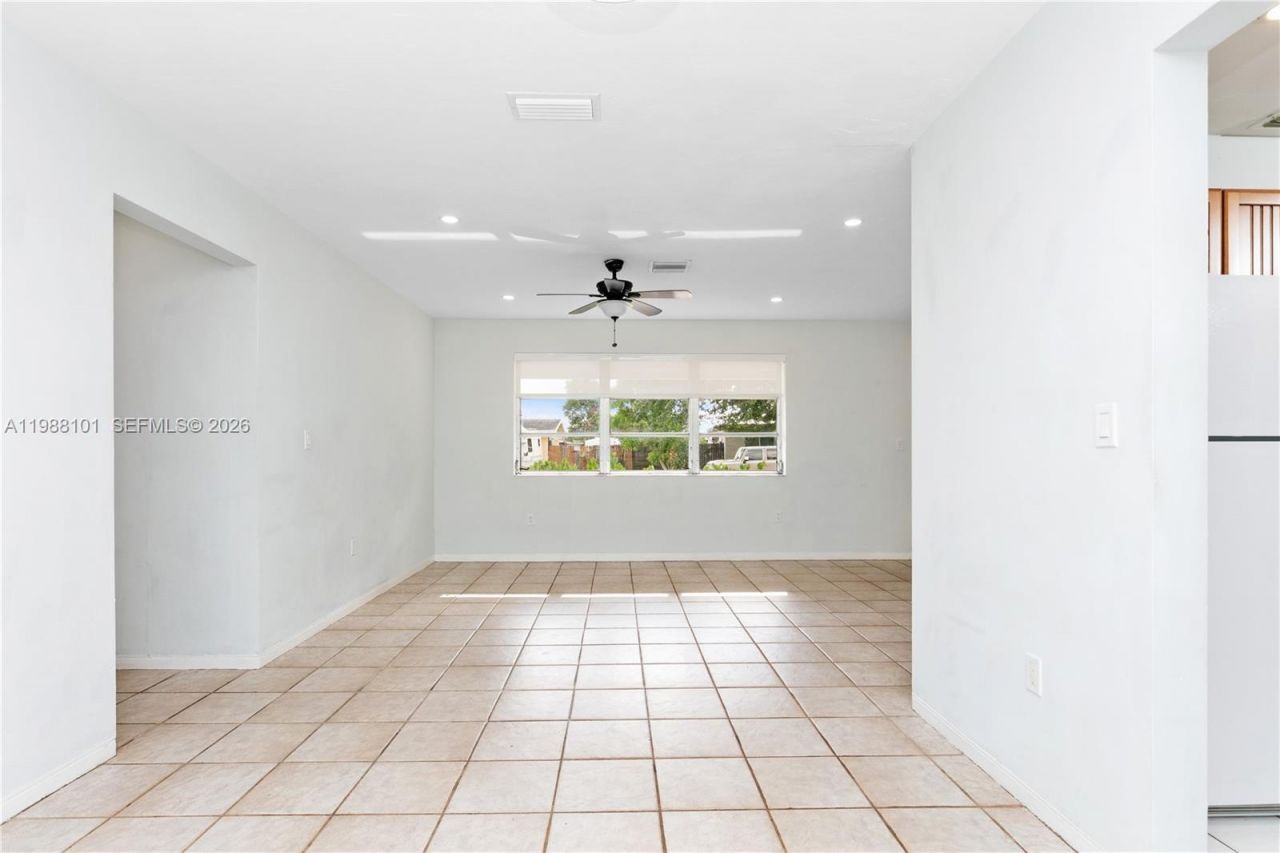 1511 NW 85th Way, Pembroke Pines, FL 33024 Photo