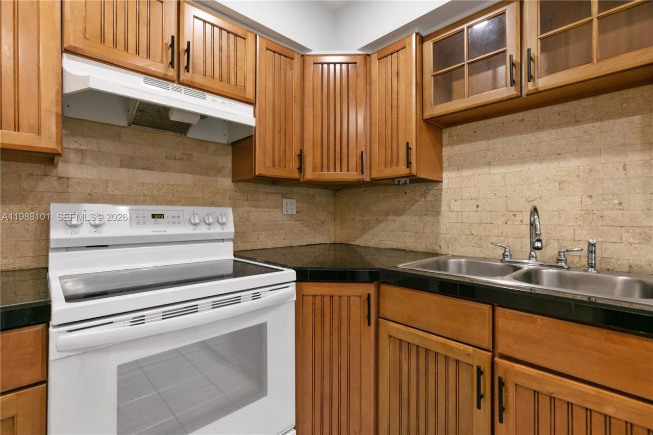 1511 NW 85th Way, Pembroke Pines, FL 33024 Photo