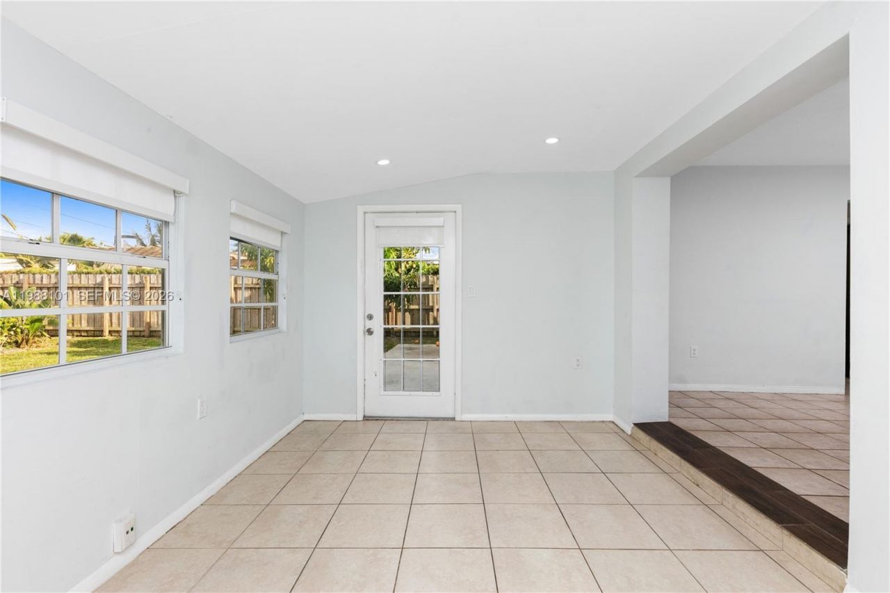 1511 NW 85th Way, Pembroke Pines, FL 33024 Photo