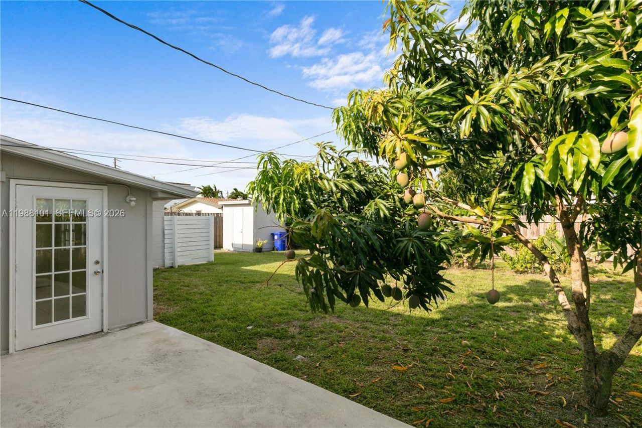 1511 NW 85th Way, Pembroke Pines, FL 33024 Photo