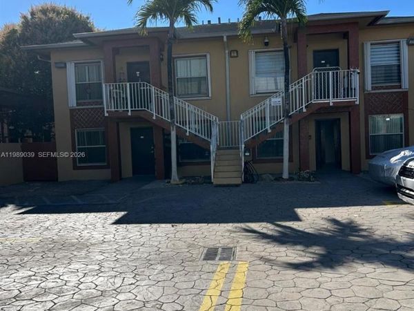 128 W 21st St, Unit 102, Hialeah, FL 33010