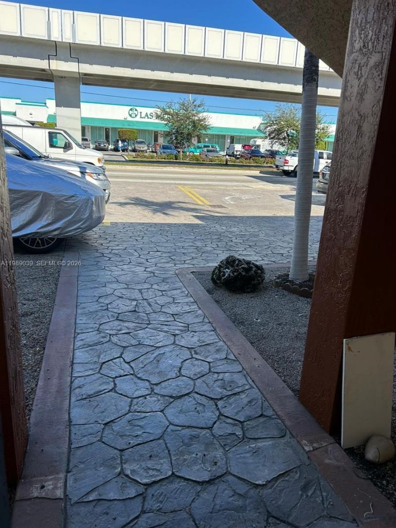 128 W 21st St, Unit 102, Hialeah, FL 33010 Photo