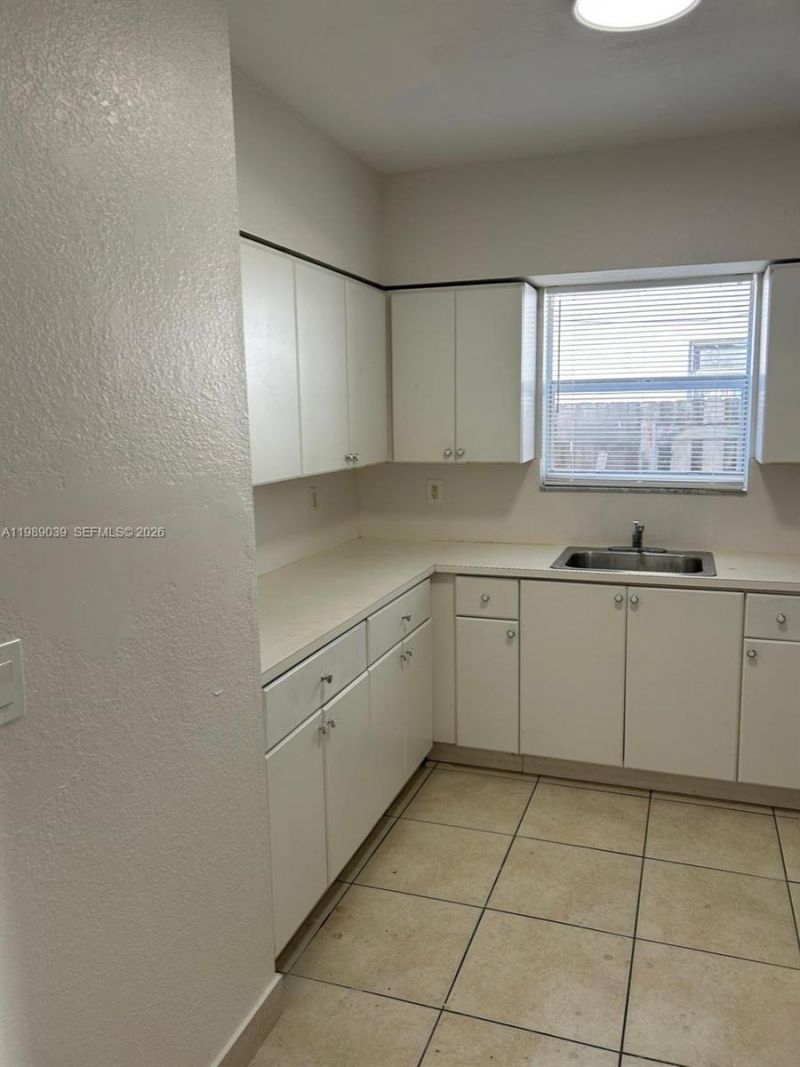 128 W 21st St, Unit 102, Hialeah, FL 33010 Photo