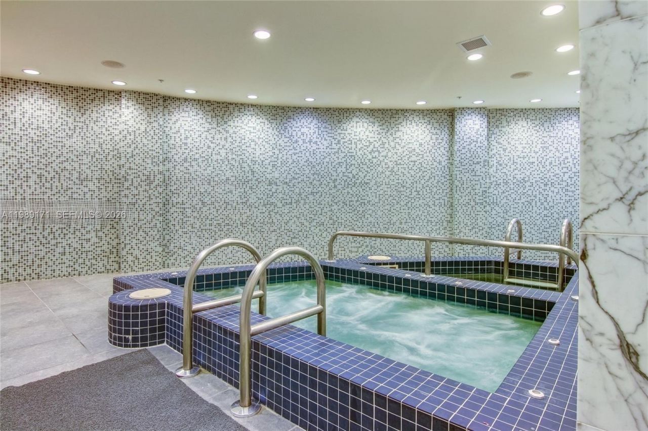 244 Biscayne Blvd, Unit 3707, Miami, FL 33132 Photo