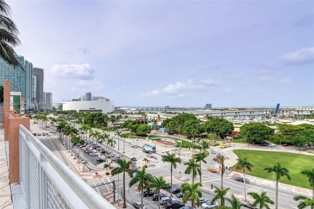244 Biscayne Blvd, Unit 3707, Miami, FL 33132 Photo