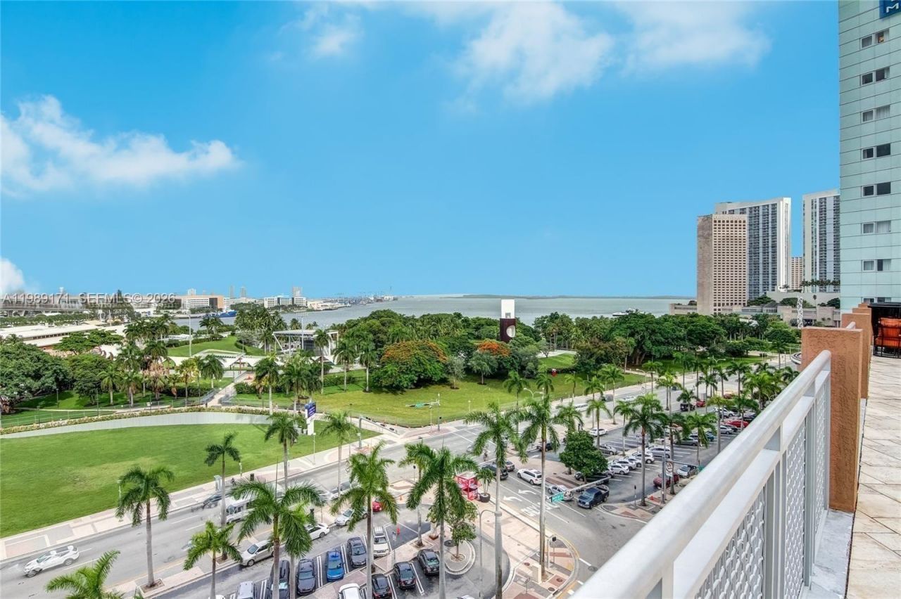 244 Biscayne Blvd, Unit 3707, Miami, FL 33132 Photo