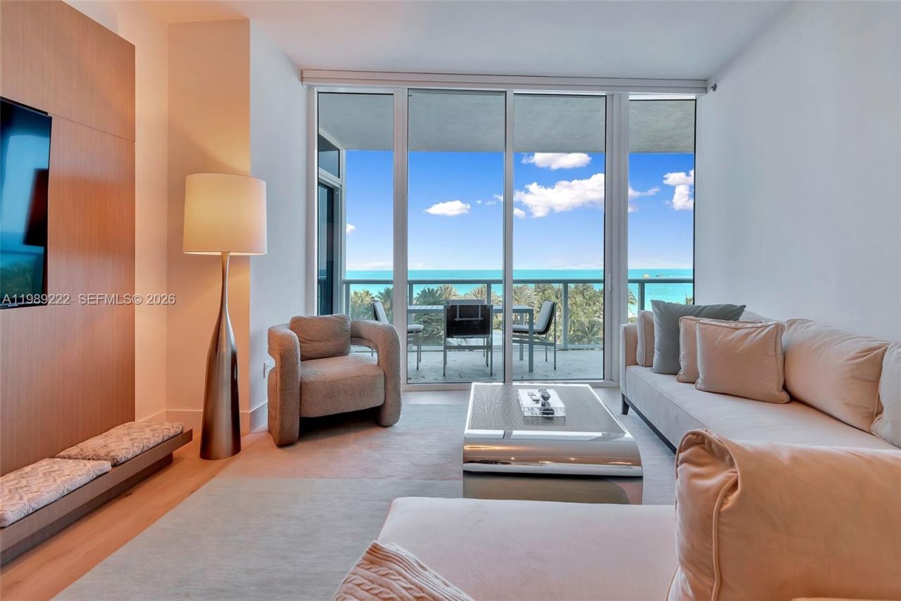 100 S Pointe Dr, Unit 708, Miami Beach, FL 33139 Photo