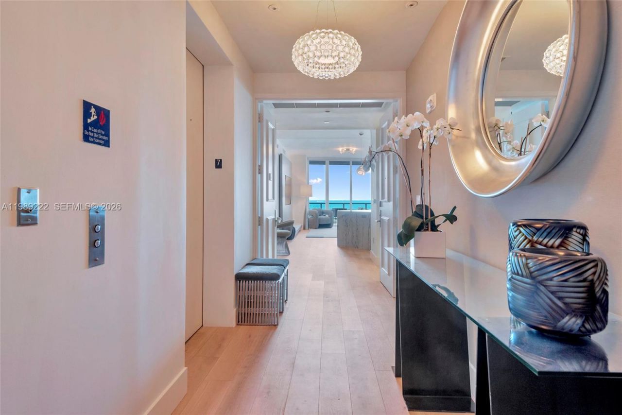 100 S Pointe Dr, Unit 708, Miami Beach, FL 33139 Photo