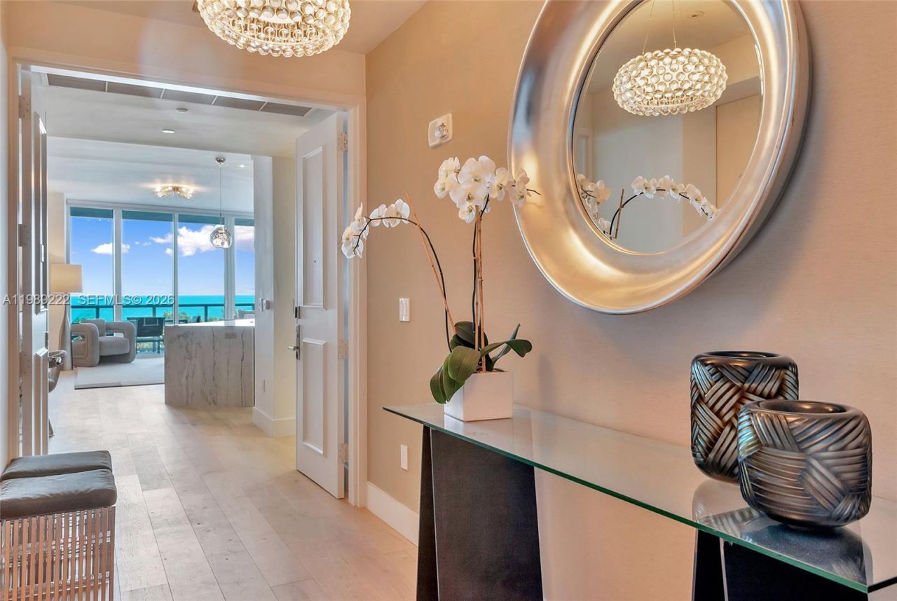 100 S Pointe Dr, Unit 708, Miami Beach, FL 33139 Photo