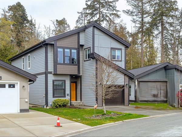 17 Saanich Ridge Dr , Central Saanich, BC V8M 0B8