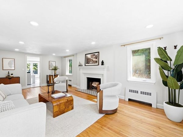 17 Woodhaven Rd, Newton, MA 02468