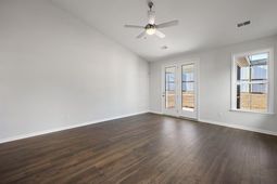 456 Eagleview Drive photo 4