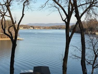 311 Morningwood Lane, Wirtz, VA 24184