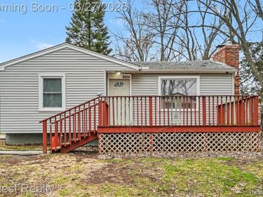 6524 Oakridge Drive, Waterford Twp, MI 48329