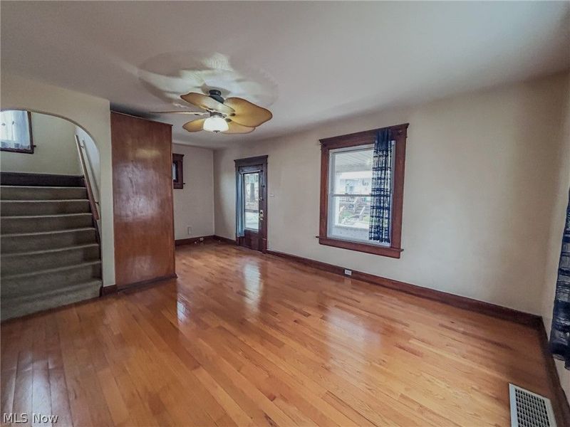 600 Robinette Court, Akron, OH 44310 Photo 7