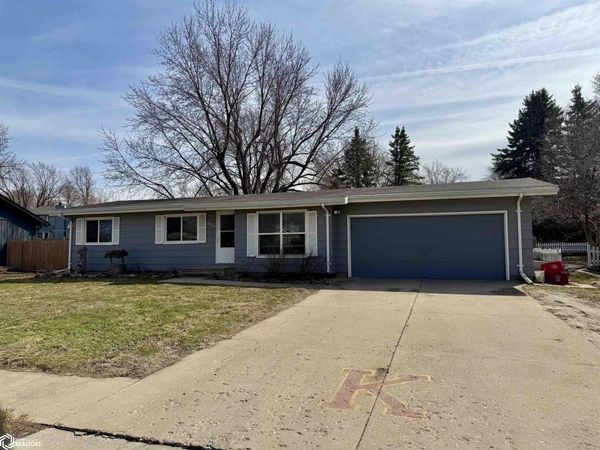 604 Granada Road, Carroll, IA 51401