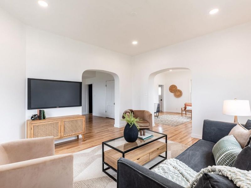 656 W Main Street, Blanchester, OH 45107 Photo 6