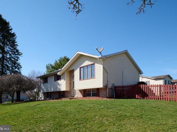 109 BERWICK DRIVE, BOALSBURG, PA 16827