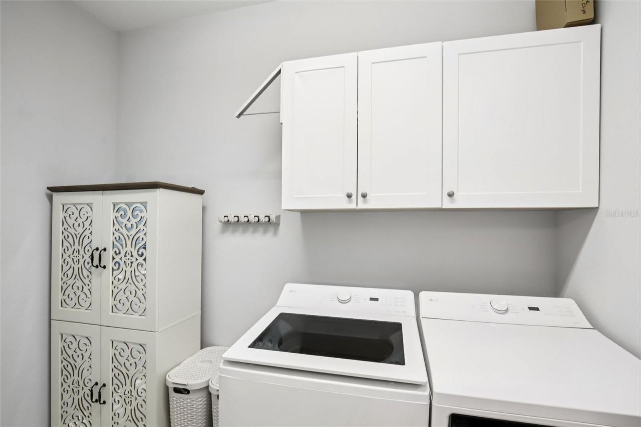 2946 Trustee Avenue , Sarasota, FL 34243 Photo