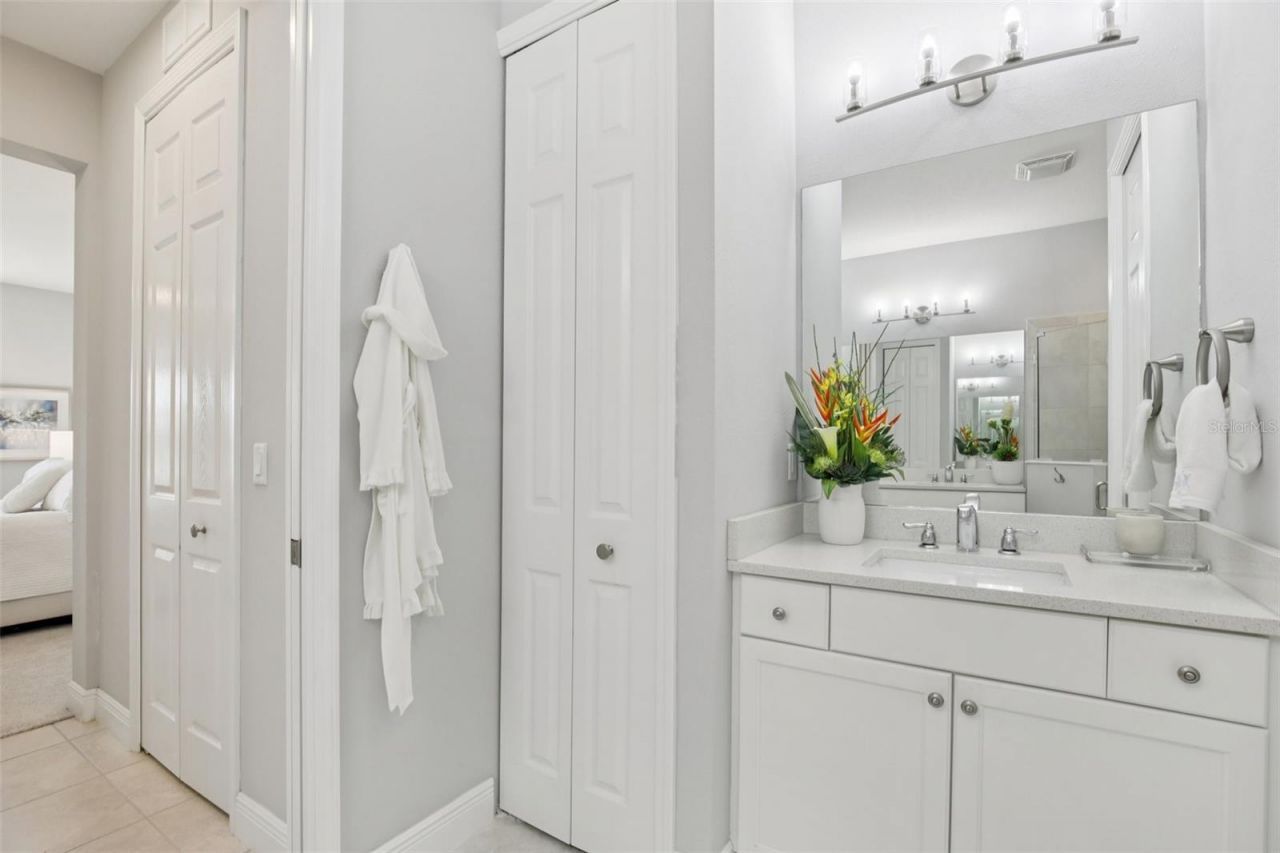 2946 Trustee Avenue , Sarasota, FL 34243 Photo