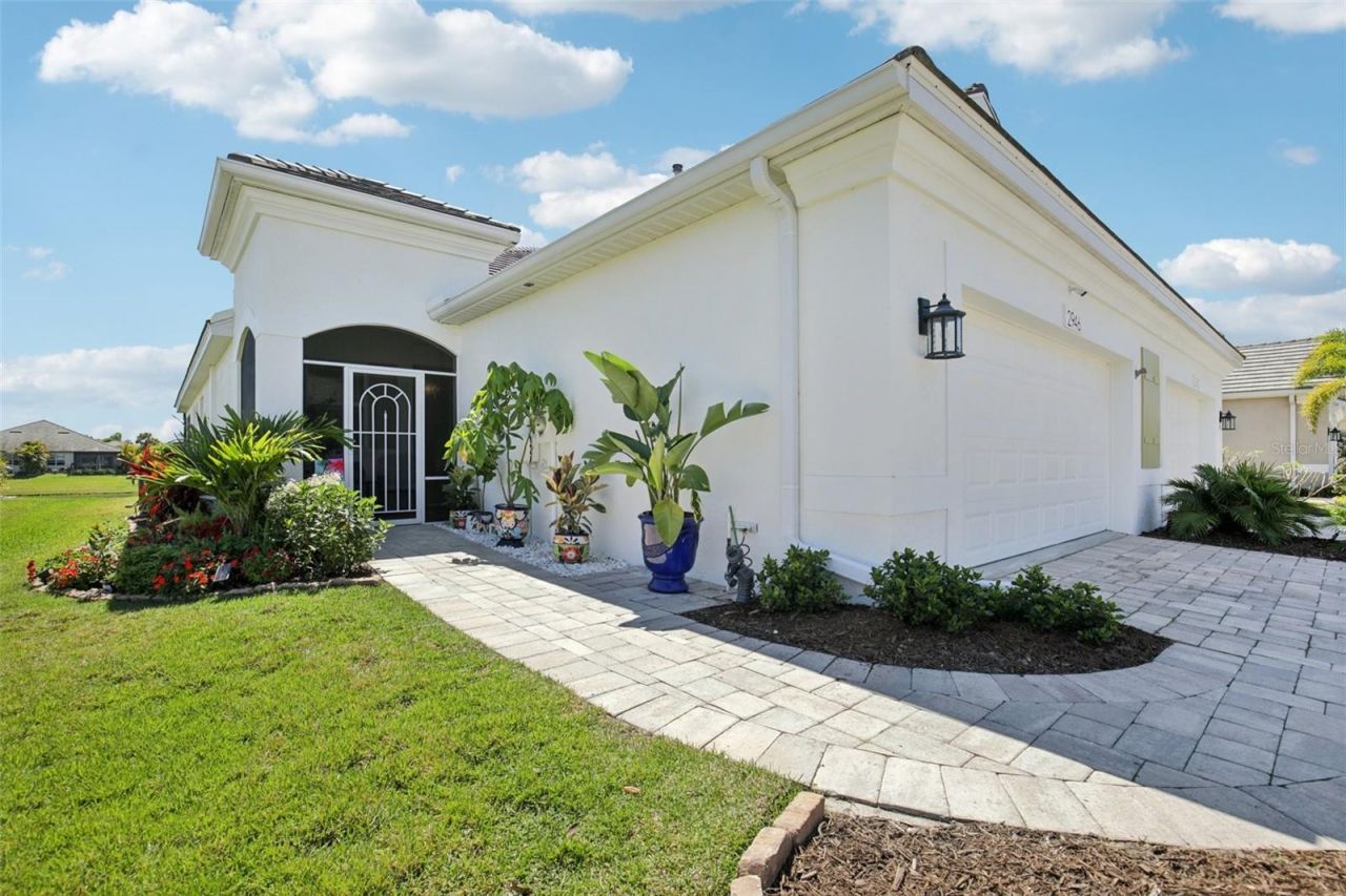 2946 Trustee Avenue , Sarasota, FL 34243 Photo
