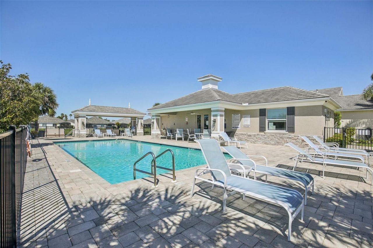 2946 Trustee Avenue , Sarasota, FL 34243 Photo