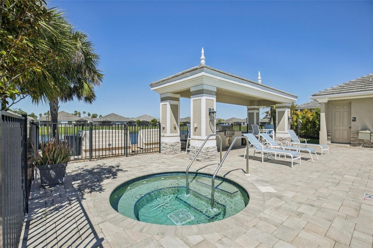 2946 Trustee Avenue , Sarasota, FL 34243 Photo