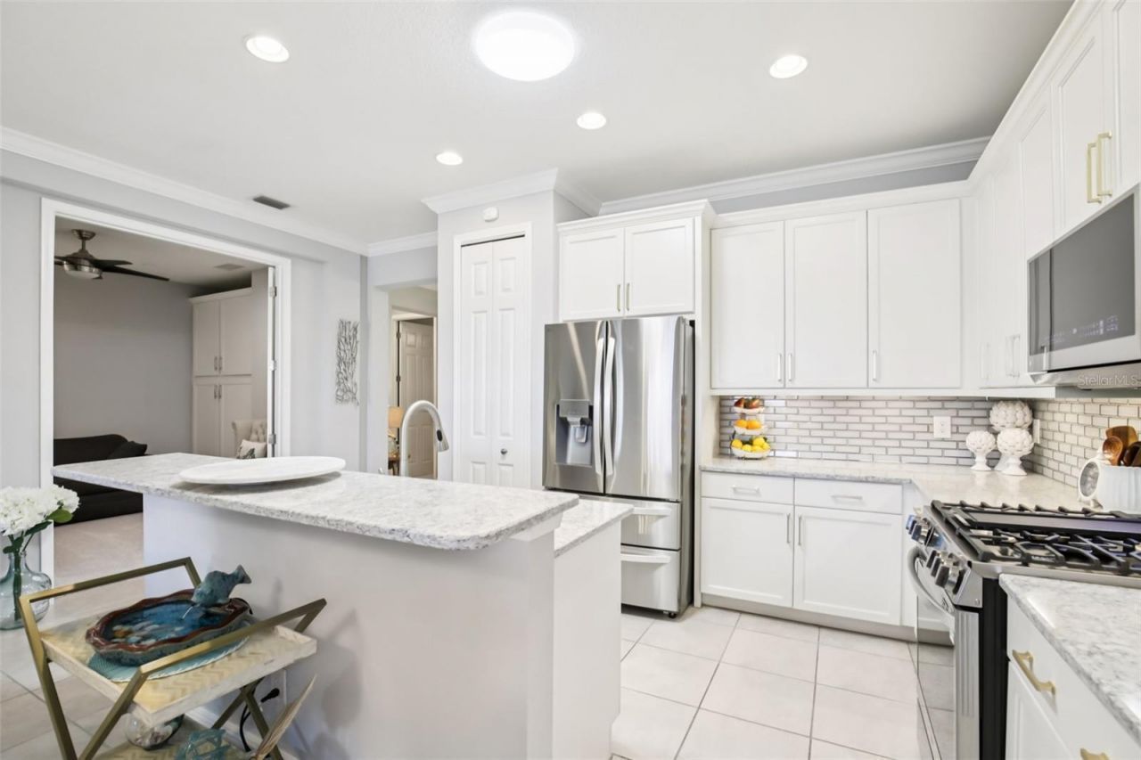 2946 Trustee Avenue , Sarasota, FL 34243 Photo