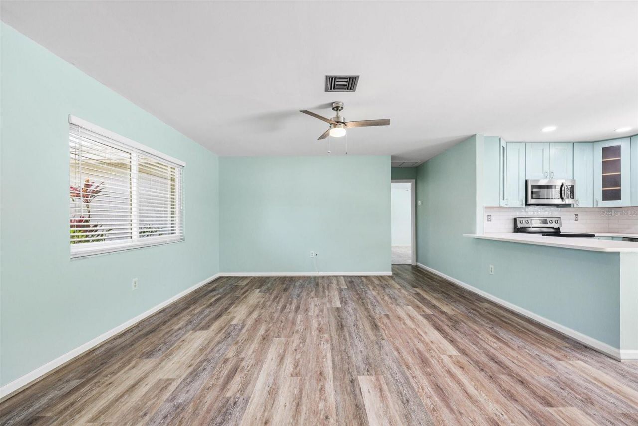 5730 16th Lane Ne, Saint Petersburg, FL 33703 Photo