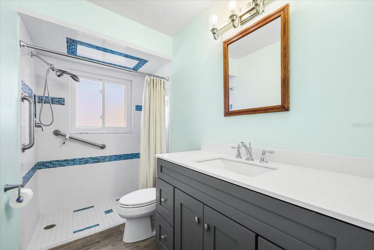 5730 16th Lane Ne, Saint Petersburg, FL 33703 Photo