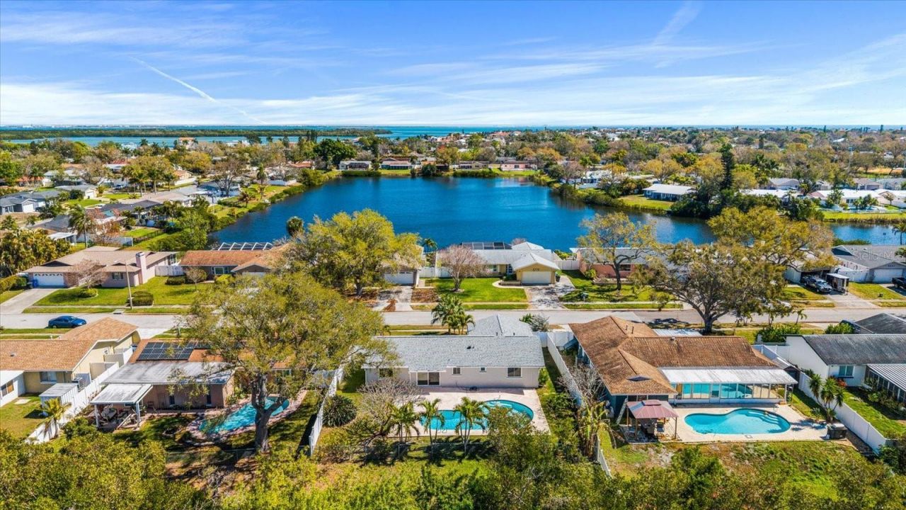 5730 16th Lane Ne, Saint Petersburg, FL 33703 Photo