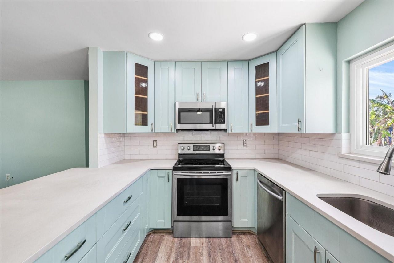 5730 16th Lane Ne, Saint Petersburg, FL 33703 Photo