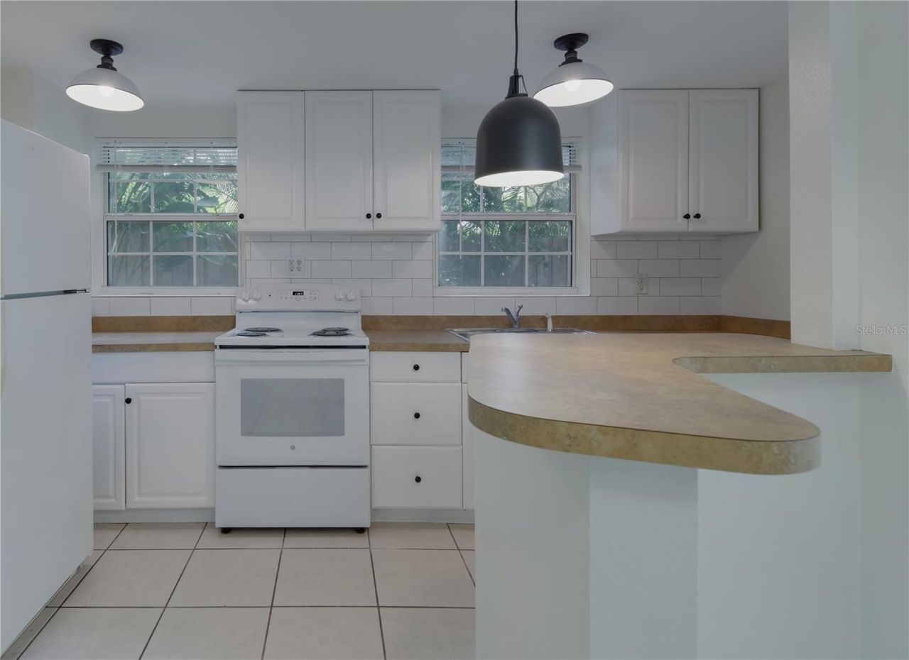 1201 Highland Street N, Saint Petersburg, FL 33701 Photo